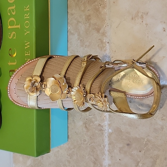 Kate Spade - Picture 2 of 6